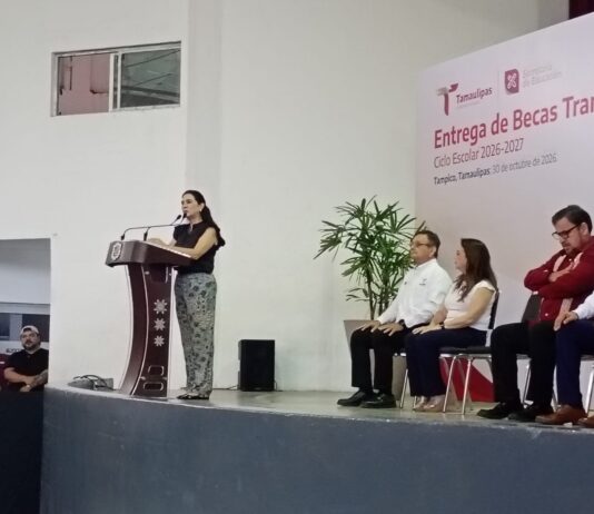 Más de 2 mil becas Avanza a entregaron a alumnos de escuelas particulares